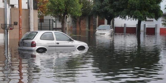 Aseguradoras sí cubren daños a vehículos por inundaciones