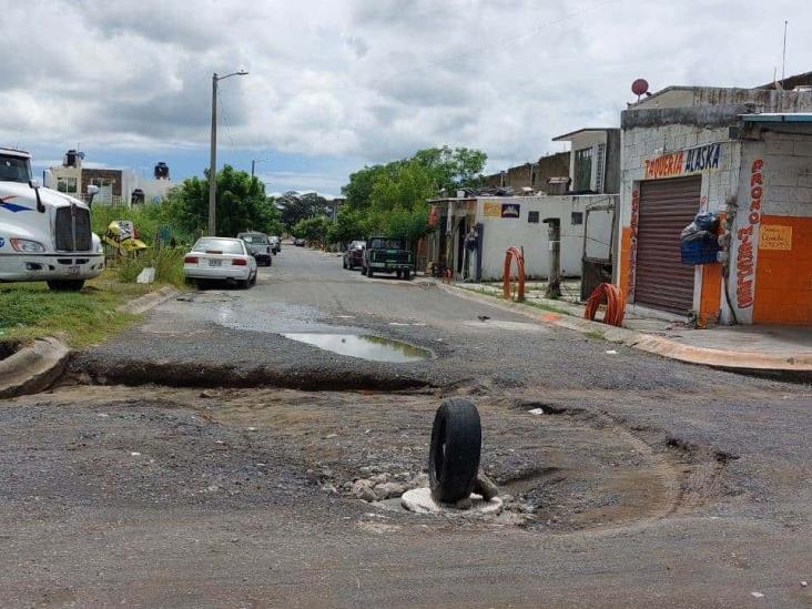 Crecen los baches tras lluvias en fraccionamientos al norte de la ciudad de Veracruz