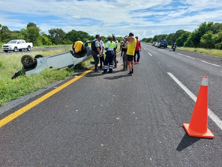Volcadura en la autopista Córdoba – Veracruz deja una persona herida