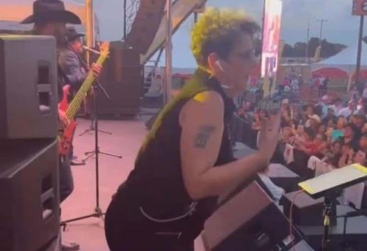 Los Tucanes de Tijuana dan su primer concierto con lenguaje de señas