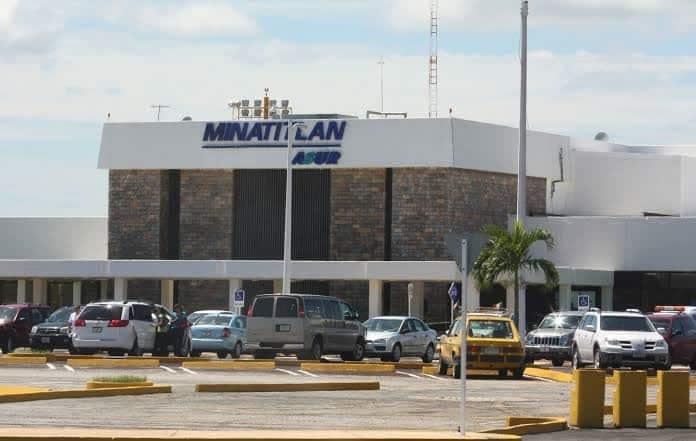 En agosto repatriaron a 480 migrantes desde el aeropuerto de Minatitlán