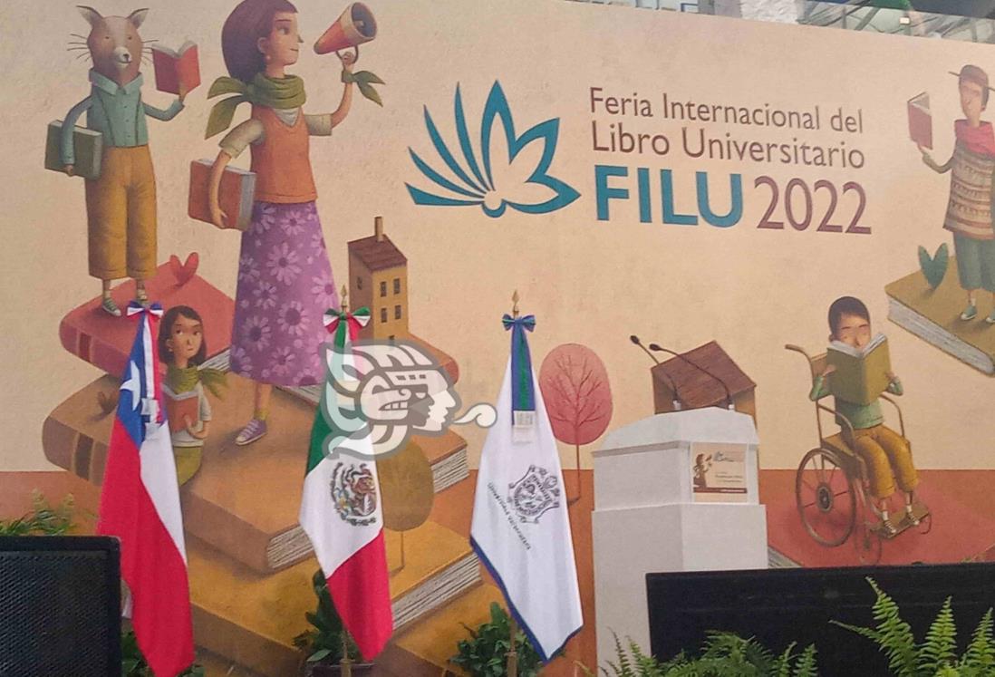 Reconocen a movimientos sociales y humanismo en la FILU 2022 (+Video)