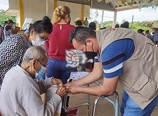 Abuelitos de Jáltipan también recibieron su pensión del programa Adulto Mayor