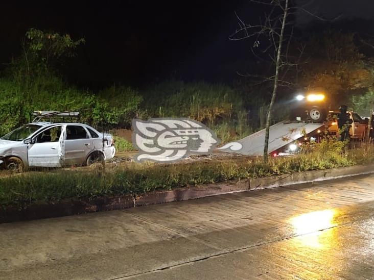 ¡Persecución en Xalapa! Detienen a 2, aseguran drogas y auto