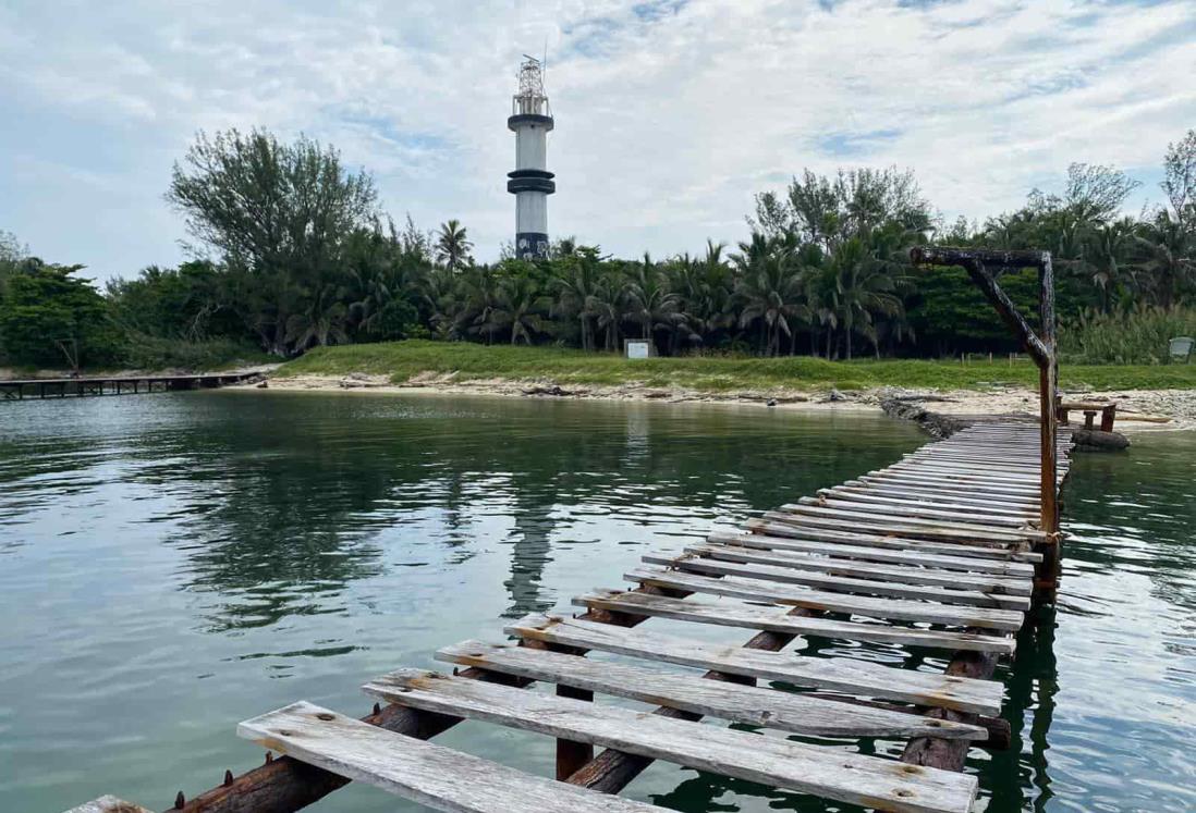 Conalep gana concurso por limpieza de basura en Isla de Sacrificios, Veracruz