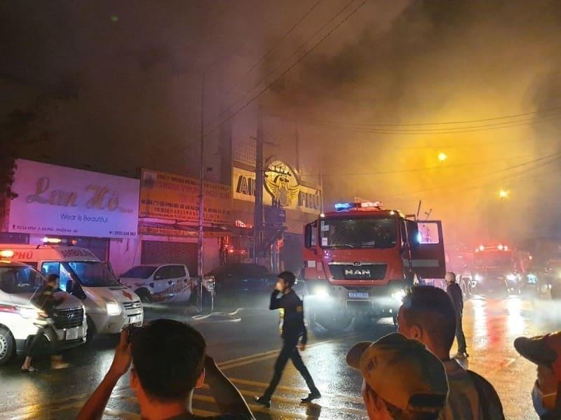 Incendio consume karaoke en Vietnam; hay al menos 23 muertos