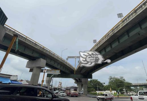 Distribuidor vial de Poza Rica será reparado por la misma constructora