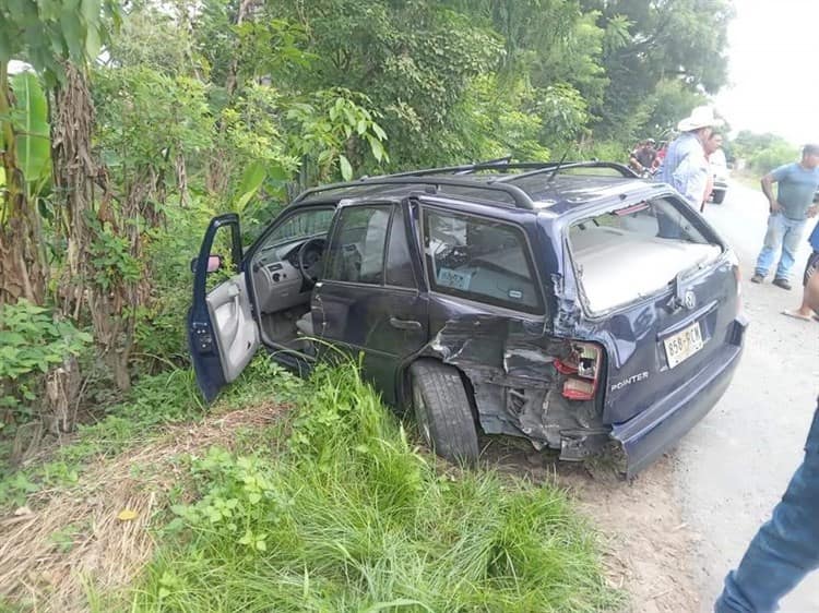 Se impactan vehículos en la carretera 175 Cosamaloapan - Tlacotalpan