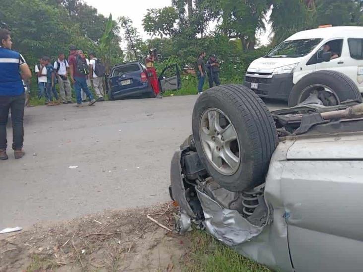 Se impactan vehículos en la carretera 175 Cosamaloapan - Tlacotalpan