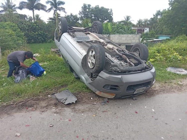 Se impactan vehículos en la carretera 175 Cosamaloapan - Tlacotalpan