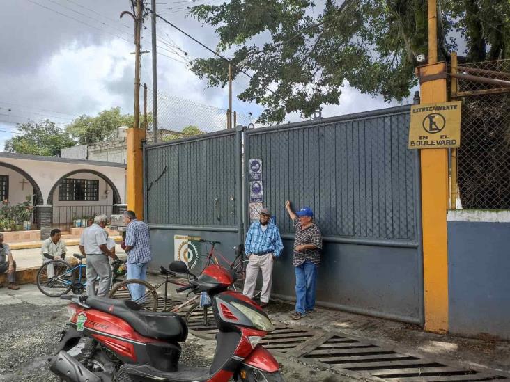 Por incumplimiento de Grupo Gargonz, jubilados bloquean ingenio El Carmen (+Video)