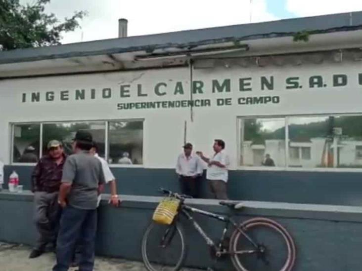 Por incumplimiento de Grupo Gargonz, jubilados bloquean ingenio El Carmen (+Video)