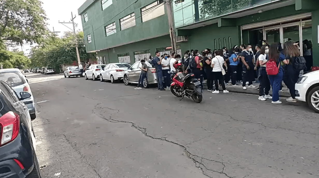 Se manifiestan estudiantes del CME en Veracruz