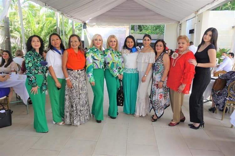 Club Rotario Carita Feliz Xalapa organiza desfile de modas con causa