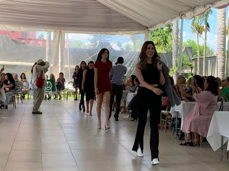Club Rotario Carita Feliz Xalapa organiza desfile de modas con causa