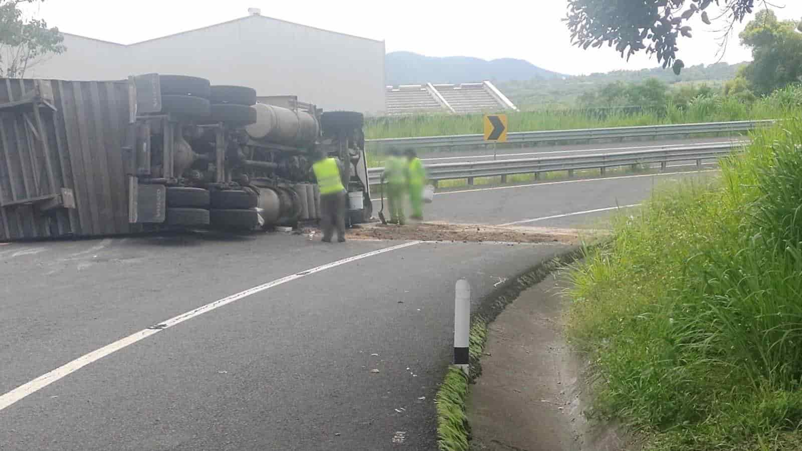 Reportan accidente en tramo Xalapa-Corral Falso