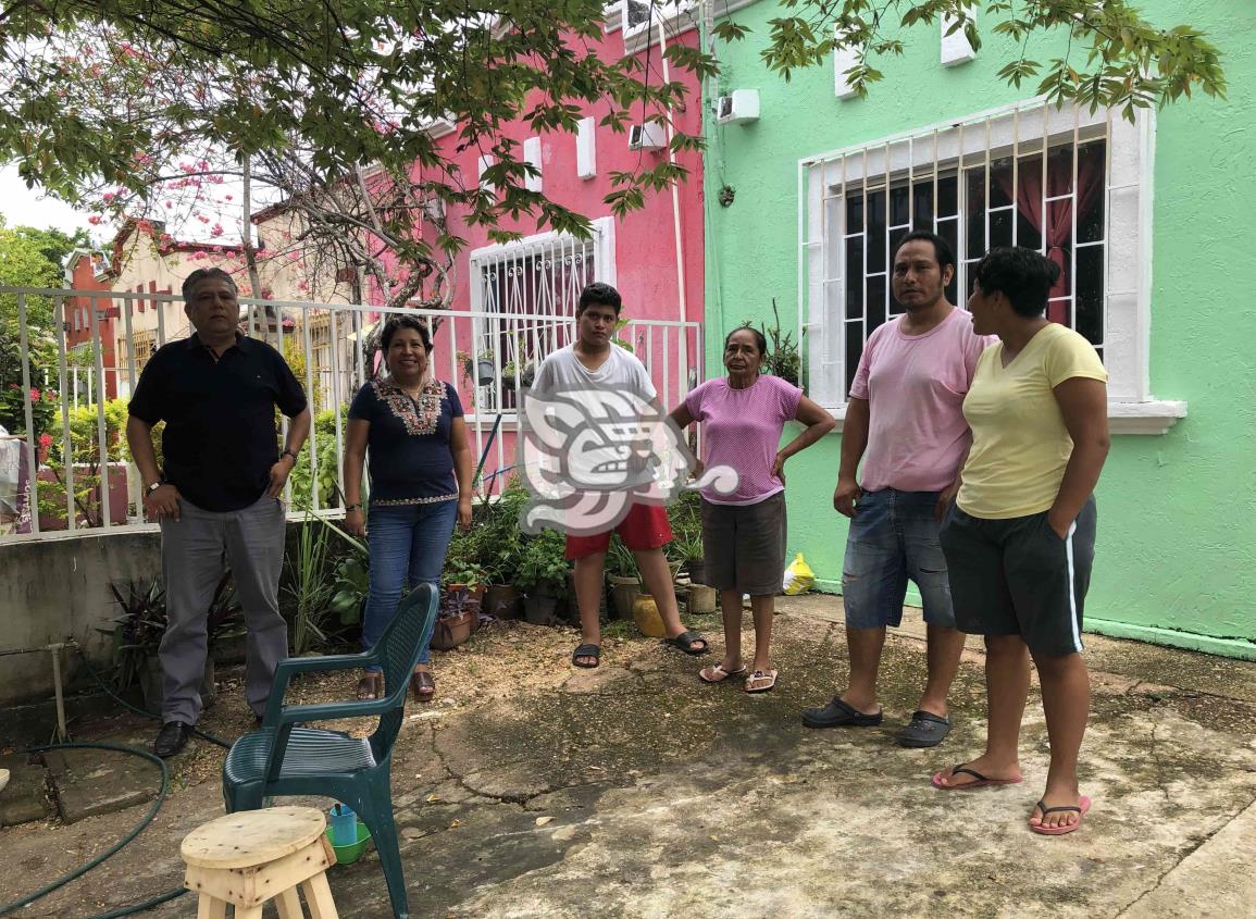 Sin energía eléctrica colonias de Soconusco y Acayucan durante lluvias (+Video)