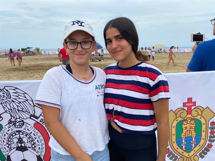 Jóvenes disfrutaron en el Costa Esmeralda Fest 2022