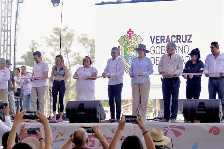 Jóvenes disfrutaron en el Costa Esmeralda Fest 2022