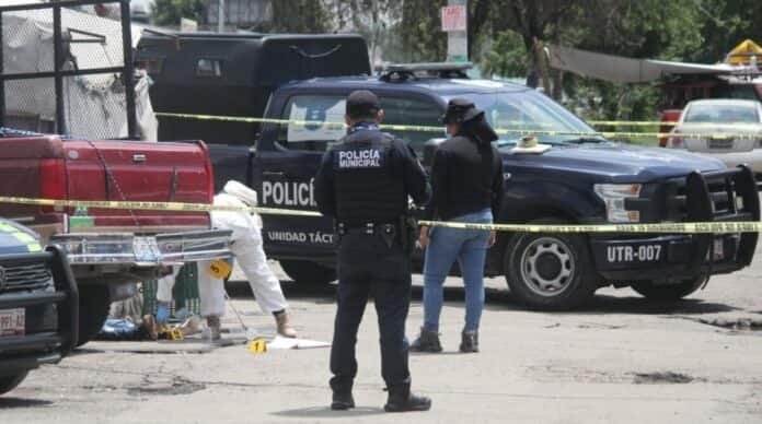 Ejecutan a joven frente al mercado Morelos en Puebla