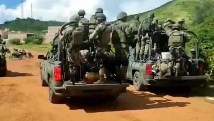 Corren al Ejército de zona controlada por La Familia Michoacana, en Guerrero