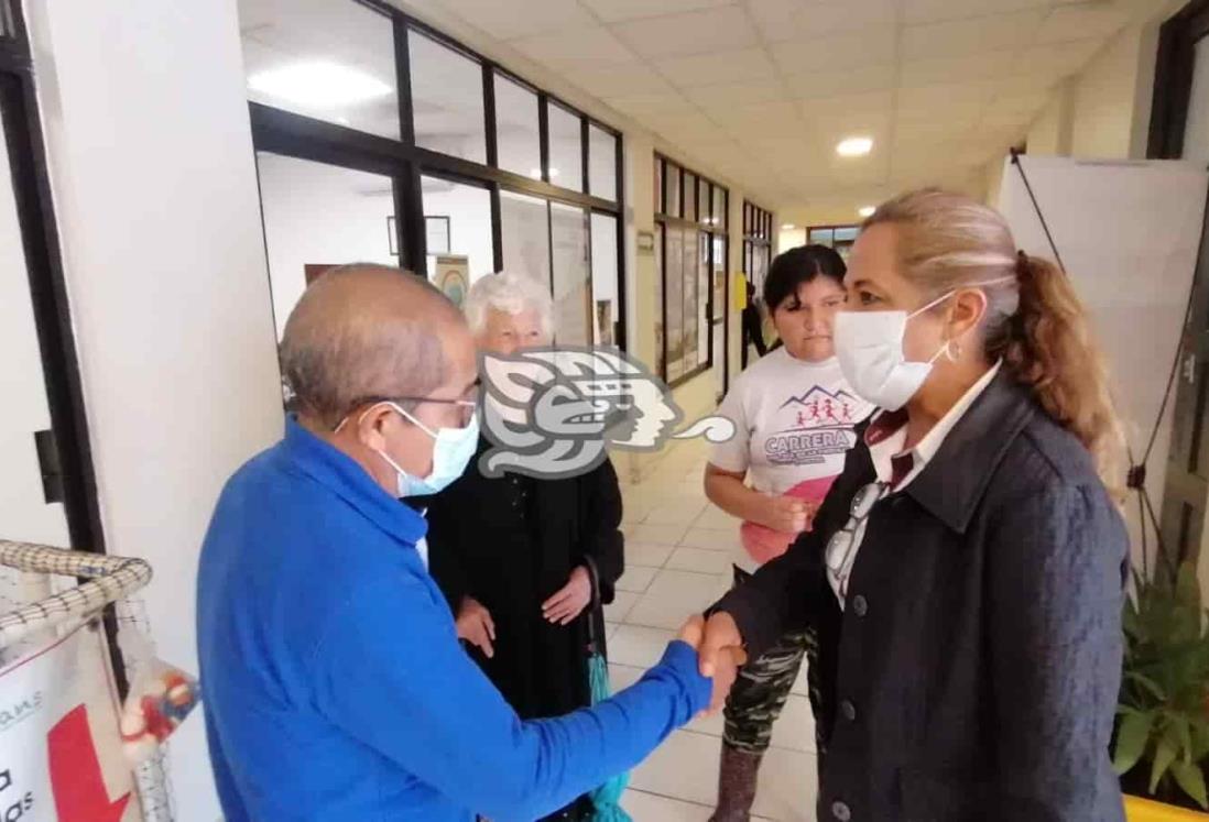 Katia dejó la escuela para buscar el sustento para ella y su abuelita (+Video)