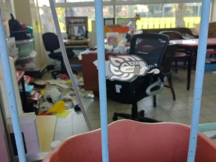 ¿Feliz lunes? Roban en escuela primaria en Coatepec