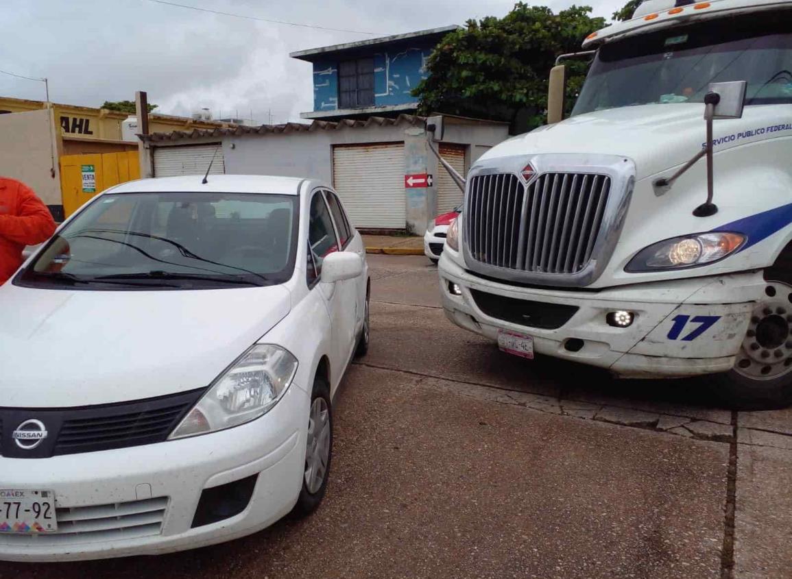 Aparatosos choques en diferentes colonias de Coatzacoalcos