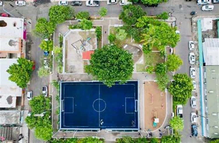 Inaugura alcalde de Boca del Río parque y unidad deportiva en la colonia Remes