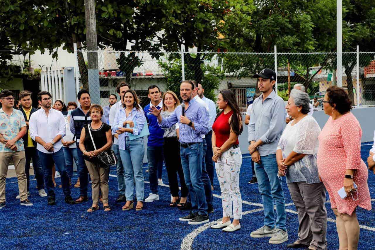 Inaugura alcalde de Boca del Río parque y unidad deportiva en la colonia Remes