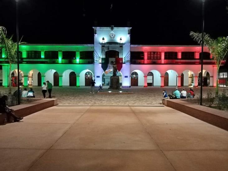 Palacios de Acayucan, Oluta y Soconusco listos para el Grito