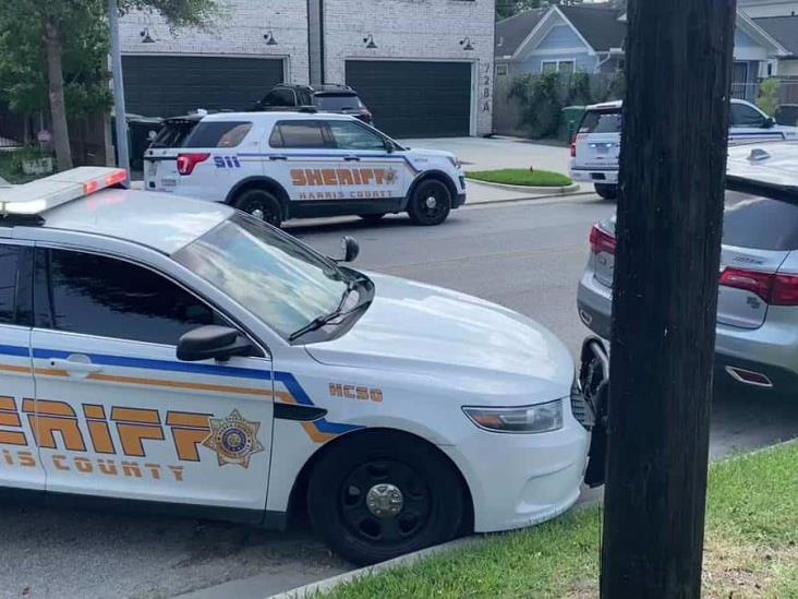 Hombre armado realiza tiroteo en secundaria de Houston, Texas