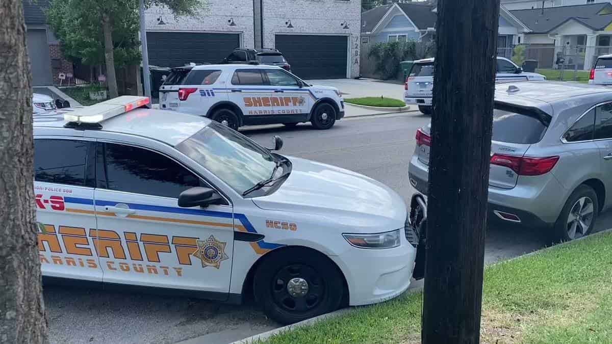 Hombre armado realiza tiroteo en secundaria de Houston, Texas