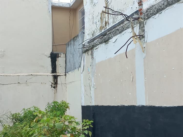 Vivienda deshabitada en Boca del Río se ha convertido insegura para habitantes