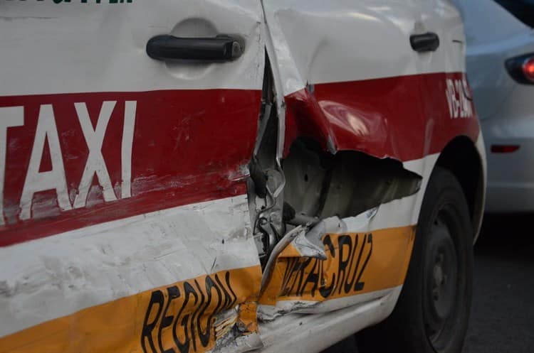 Video: Se registra aparatoso accidente en la avenida Salvador Díaz Mirón en Veracruz