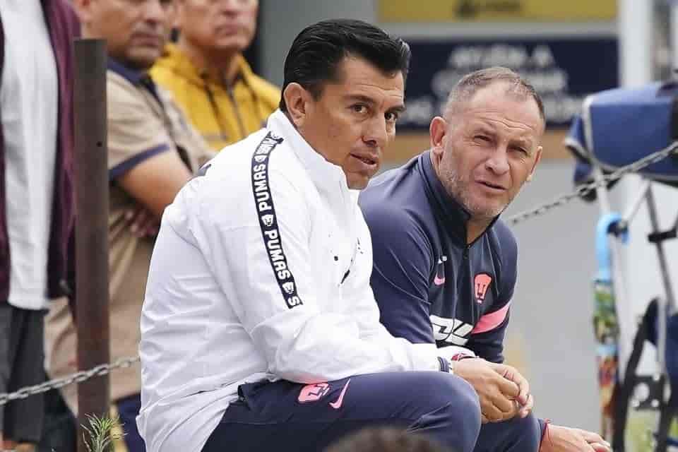 Pumas separa a Raúl Alpízar por presunta corrupción en fuerzas básicas