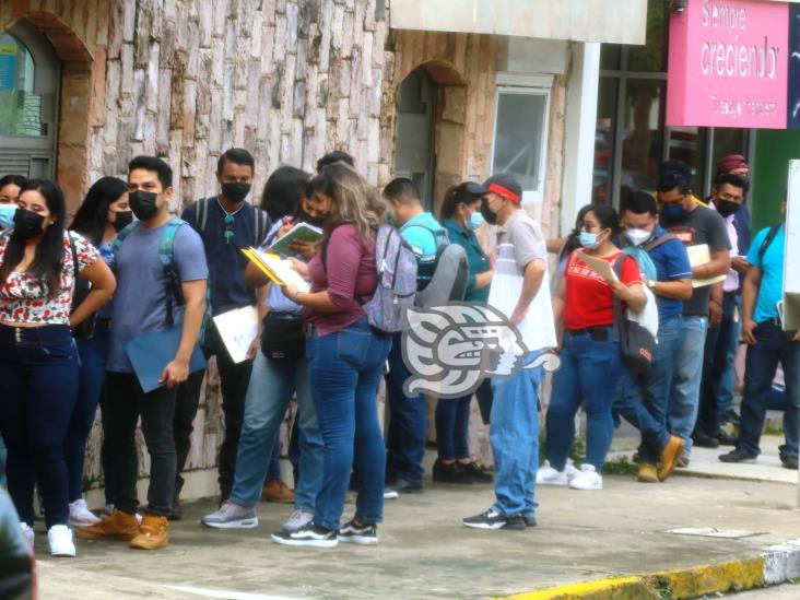 “No hay muchos empleos, se aprovecha; buscan oportunidad en Sales del Istmo