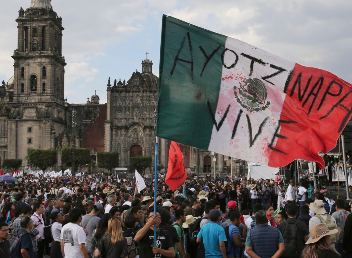 Procederán contra el juez que absolvió a culpables del caso Ayotzinapa