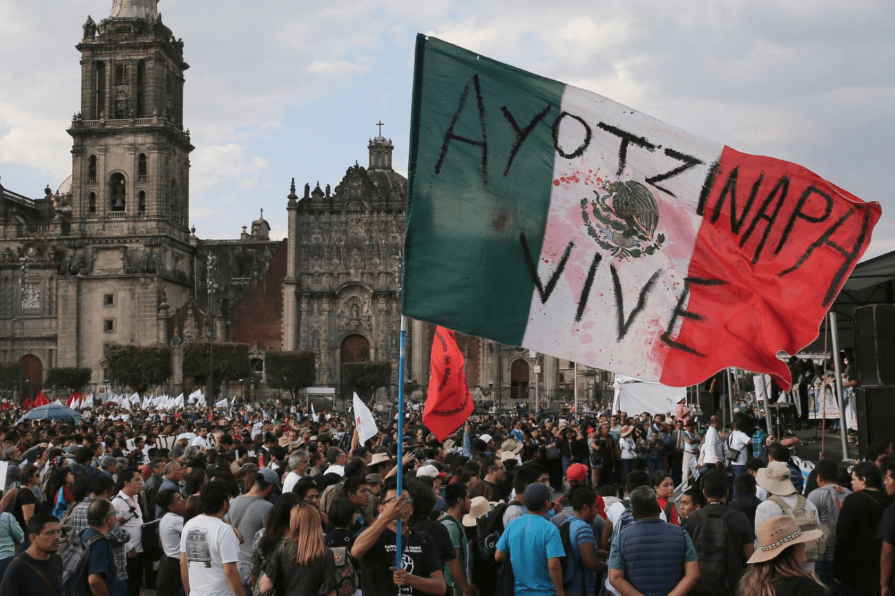 Procederán contra el juez que absolvió a culpables del caso Ayotzinapa