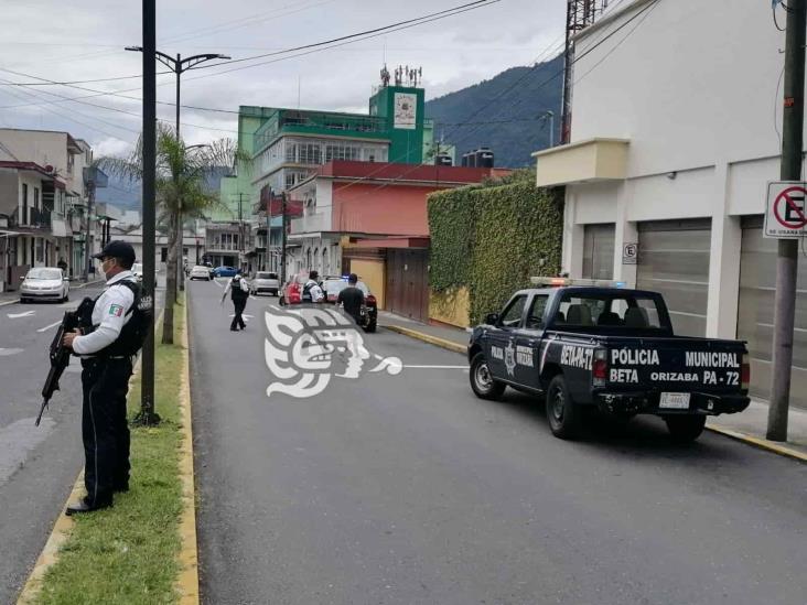 “Por andar con el novio”, padres discuten con joven y generan movilización en Orizaba