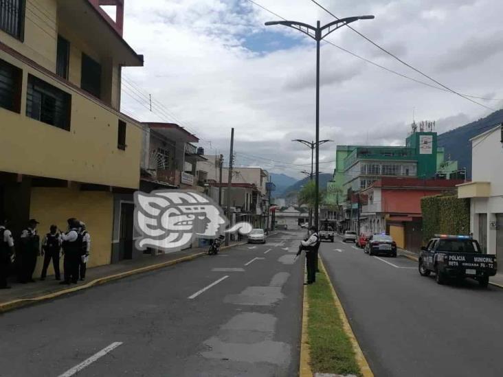 “Por andar con el novio”, padres discuten con joven y generan movilización en Orizaba