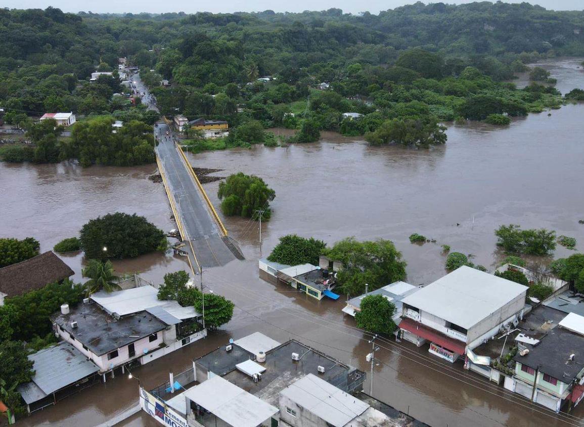 Desborde del río Cotaxtla causó afectaciones en cultivos