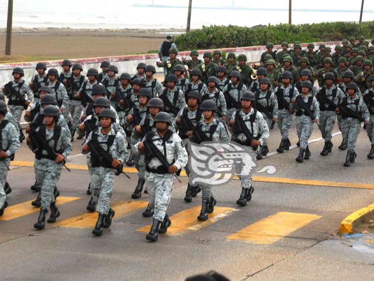 Más de 3 mil desfilan en Coatzacoalcos por la Independencia (+Video)