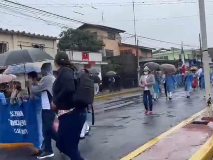 Por mal tiempo, cancelan desfile en municipios de la zona centro