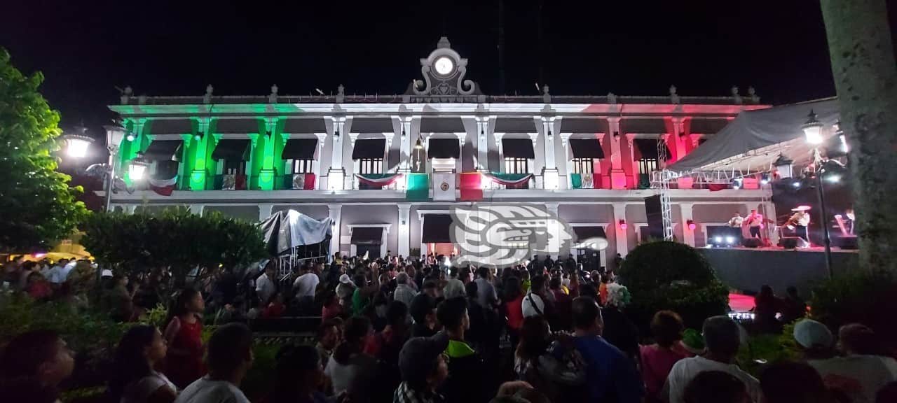 Misantecos gritaron ‘¡viva!’ por la Independencia de México