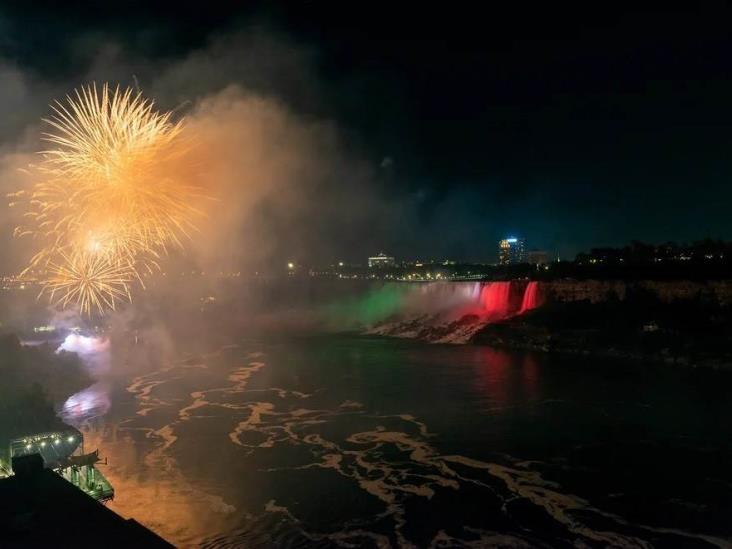 Festejos patrios de México iluminaron el corazón del mundo