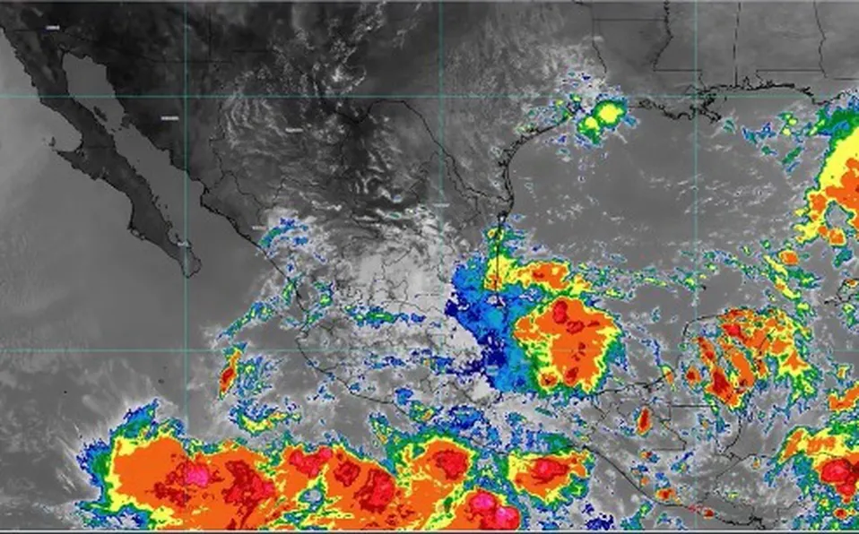 Depresión tropical Lester toca tierra en Guerrero, mas estados resultarían afectados