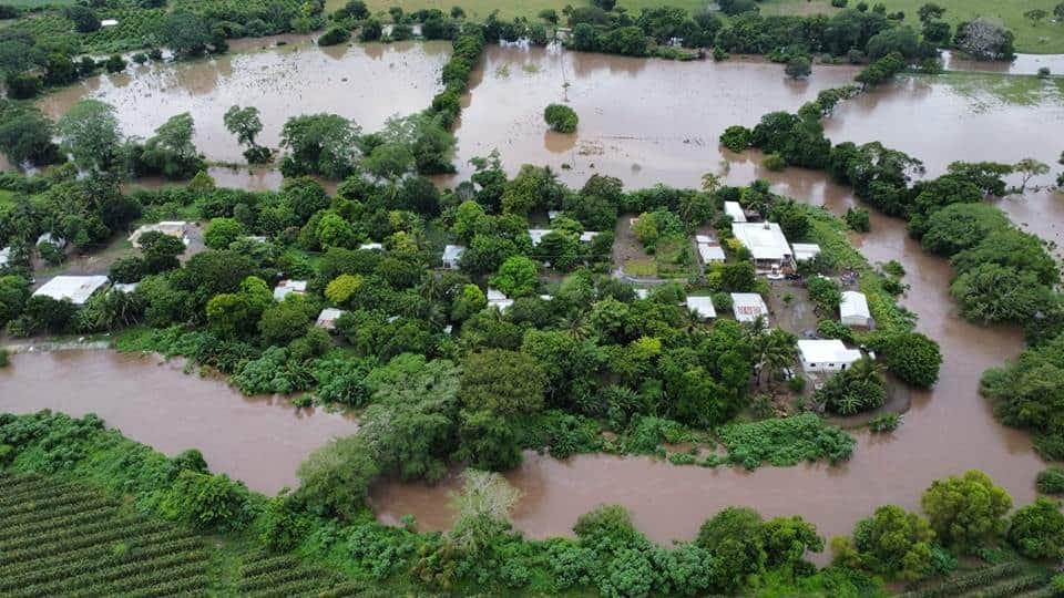 281 casas inundadas y 1,124 daminificados en Tlalixcoyan por lluvias en Veracruz