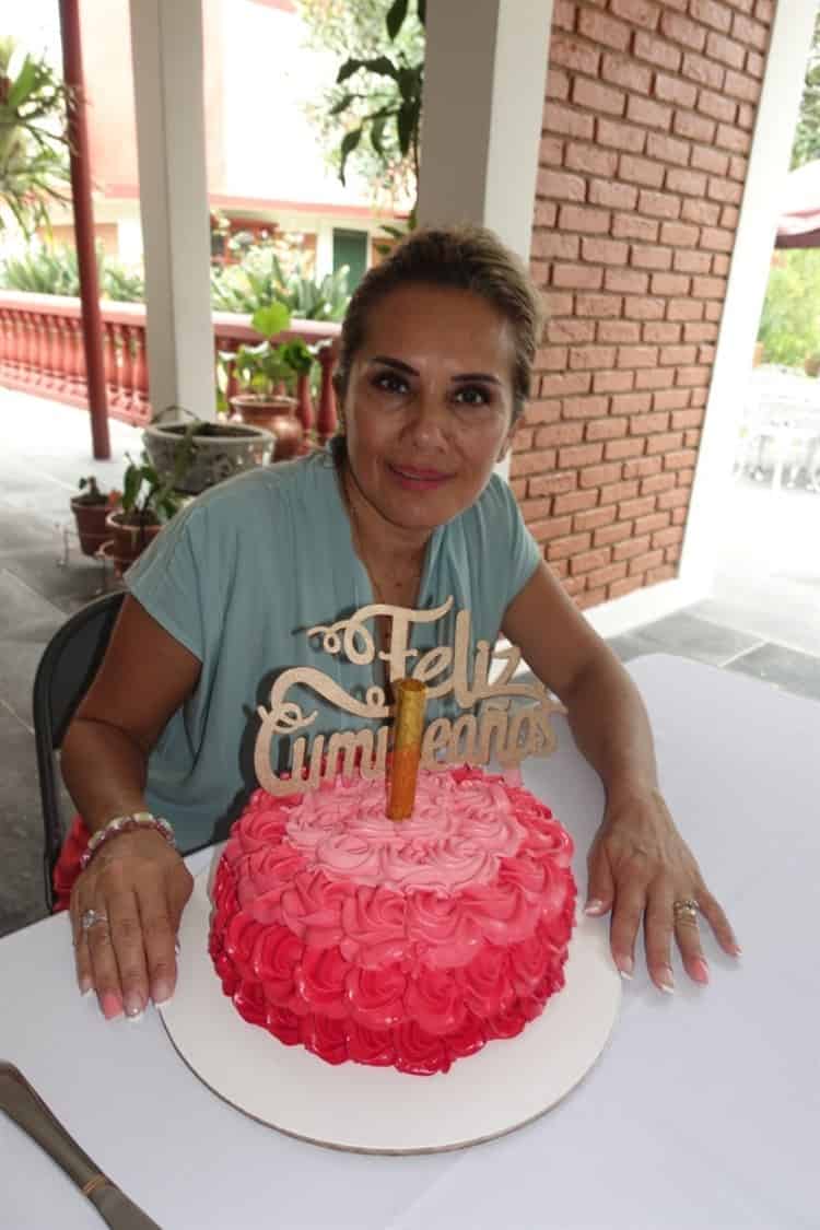 Jessica Zapién celebra un año más de feliz vida en compañía  de sus amigas