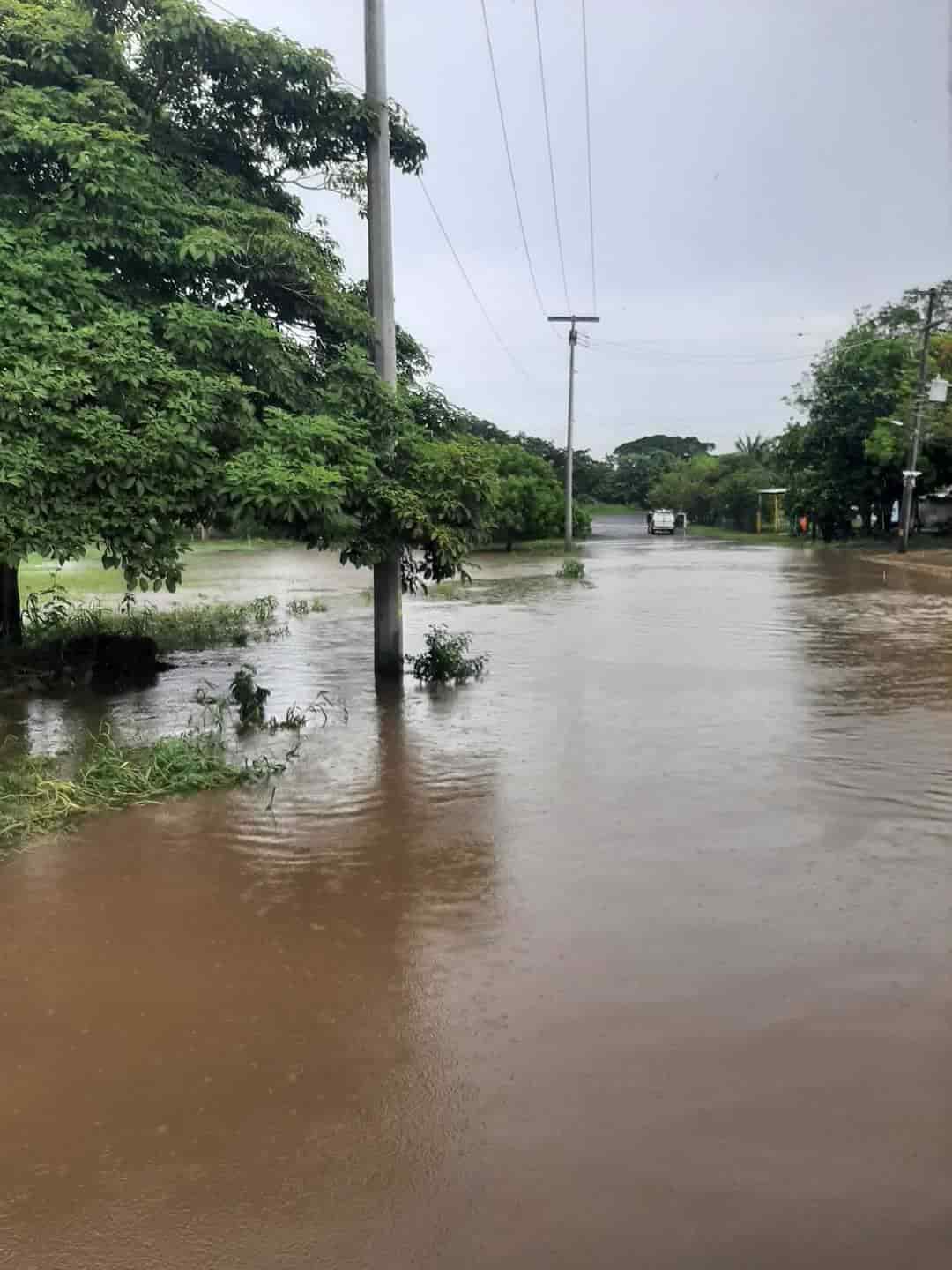 Lluvias afectan al fraccionamiento Valle Alto en Veracruz